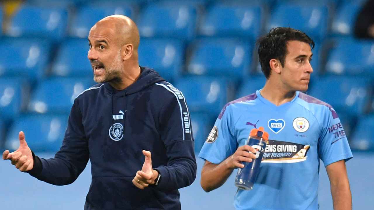 Da sinistra: il tecnico del Manchester City Pep Guardiola ed il difensore centrale Eric Garcia (foto di Peter Powell/Pool via Getty Images)