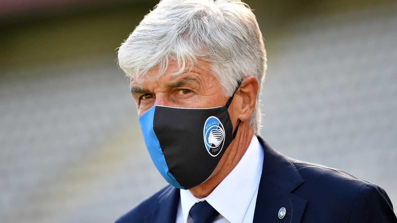 Atalanta, l'allenatore Gian Piero Gasperini a bordocampo durante la partita con il Torino, 26 settembre 2020 (foto di Valerio Pennicino/Getty Images)