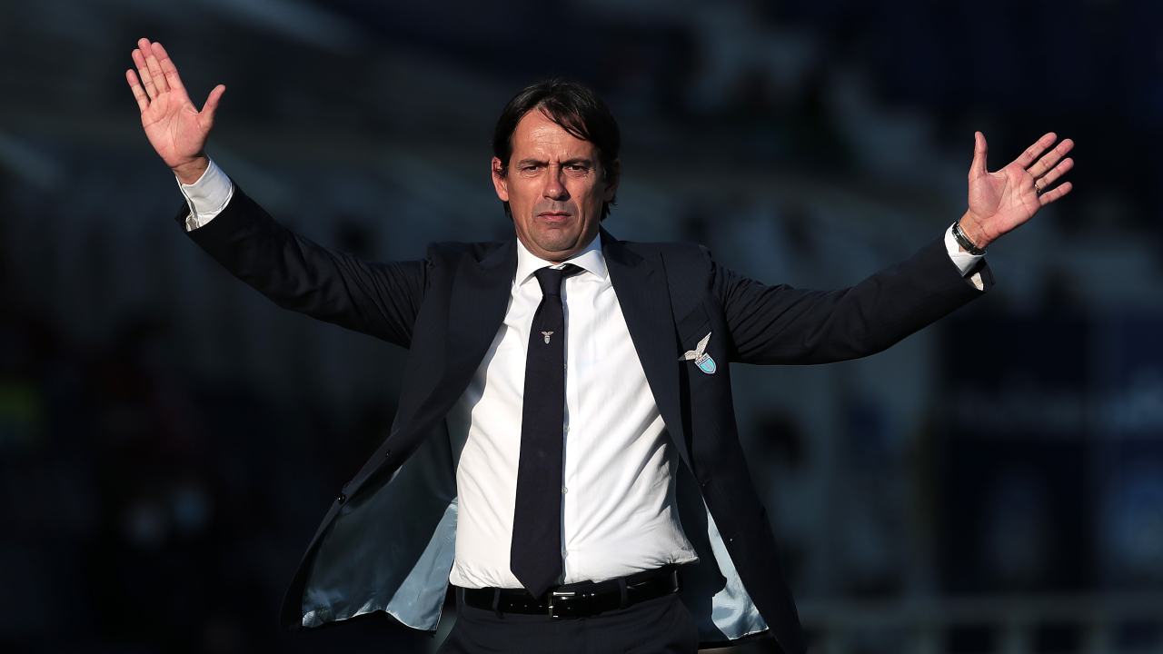 Lazio, l'allenatore Simone Inzaghi a bordocampo durante la partita di Serie A con l'Atalanta del 31 gennaio 2021 (foto di Emilio Andreoli/Getty Images)