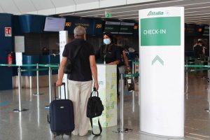 Istat: aumenta del 4,5% la "fuga" degli italiani all'estero