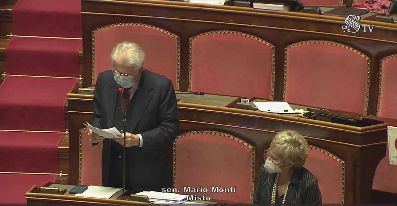 Senato, Monti a Conte: "Presidente, lei come De Gasperi e Berlusconi" | Vi spieghiamo perché