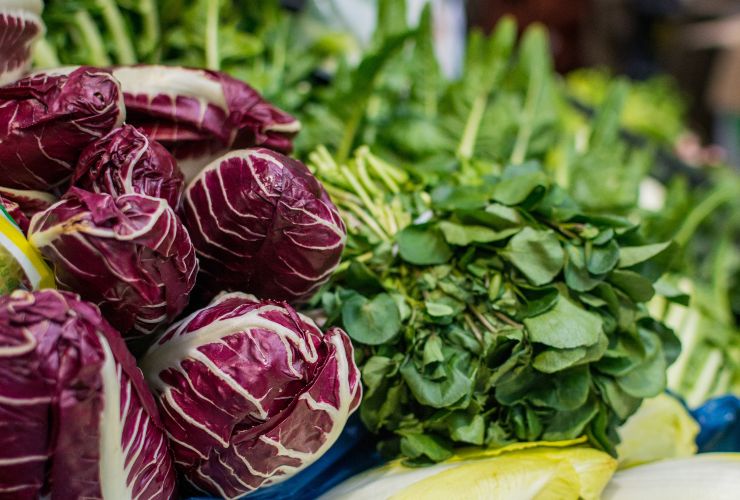 insalata detox ricetta carciofi e radicchio rosso