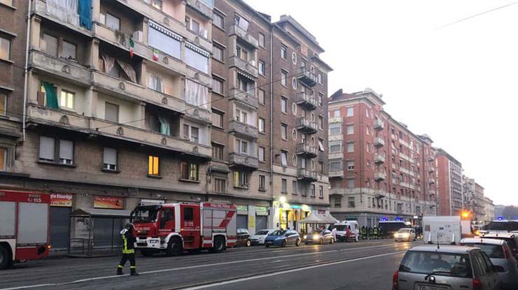 Anarchici, la polizia sgombera un palazzo occupato dal 2014