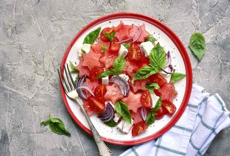 Angurie e pomodori per ridurre le occhiaie-Meteoweek.com