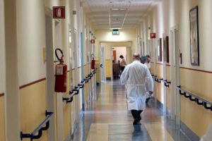 Abusi su una paziente: arrestato operatore sanitario