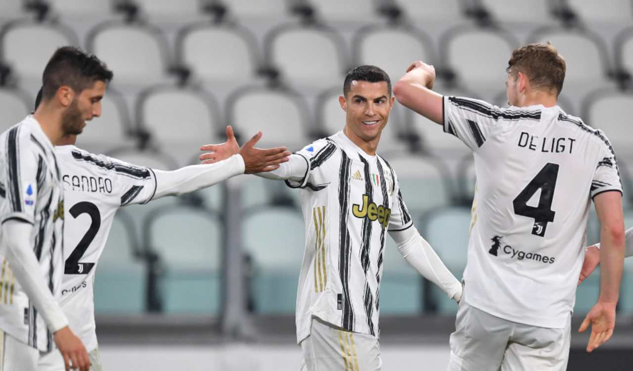 Devastante Cristiano Ronaldo (Photo by Valerio Pennicino/Getty Images)