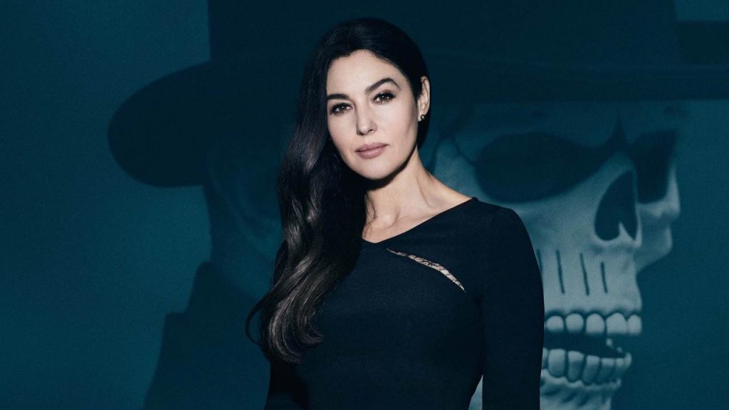 Monica Bellucci, il nuovo look è bomba: la 56enne come non l’avete mai vista