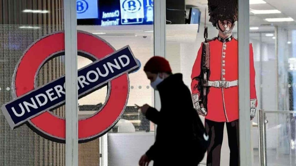 Scienziati britannici lanciano allarme: la variante inglese sta mutando di nuovo