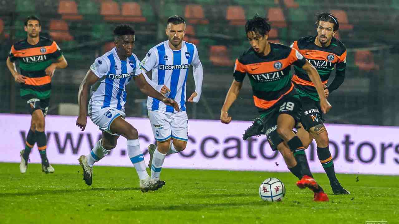 Un momento della partita di Serie B Venezia-Pescara del 20 ottobre 2020 (foto © Pescara Calcio)