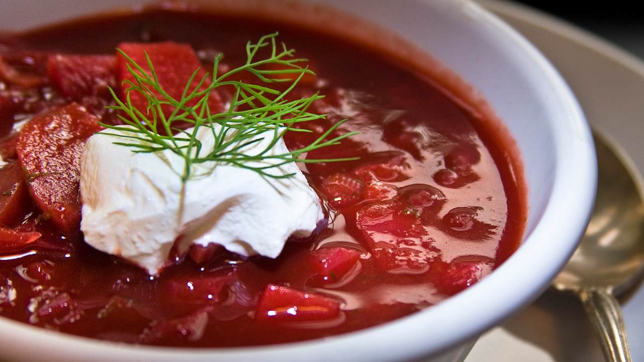 zuppa di barbabietole rosse la ricetta