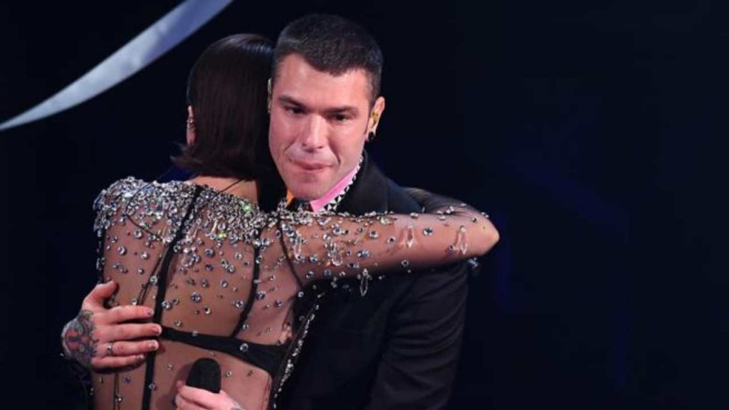 Sanremo, Fedez si commuove: l’abbraccio di Francesca Michielin