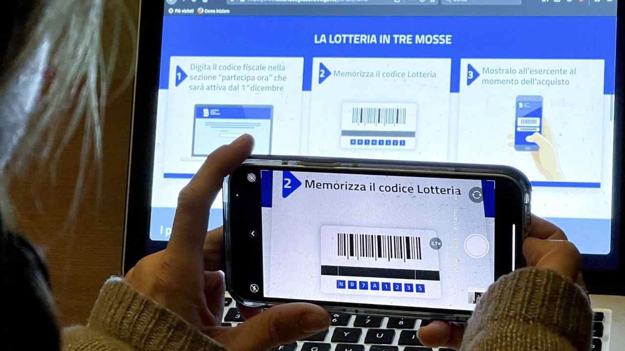 Lotteria scontrini: ecco i primi 10 vincitori e l'elenco dei codici da 100mila euro