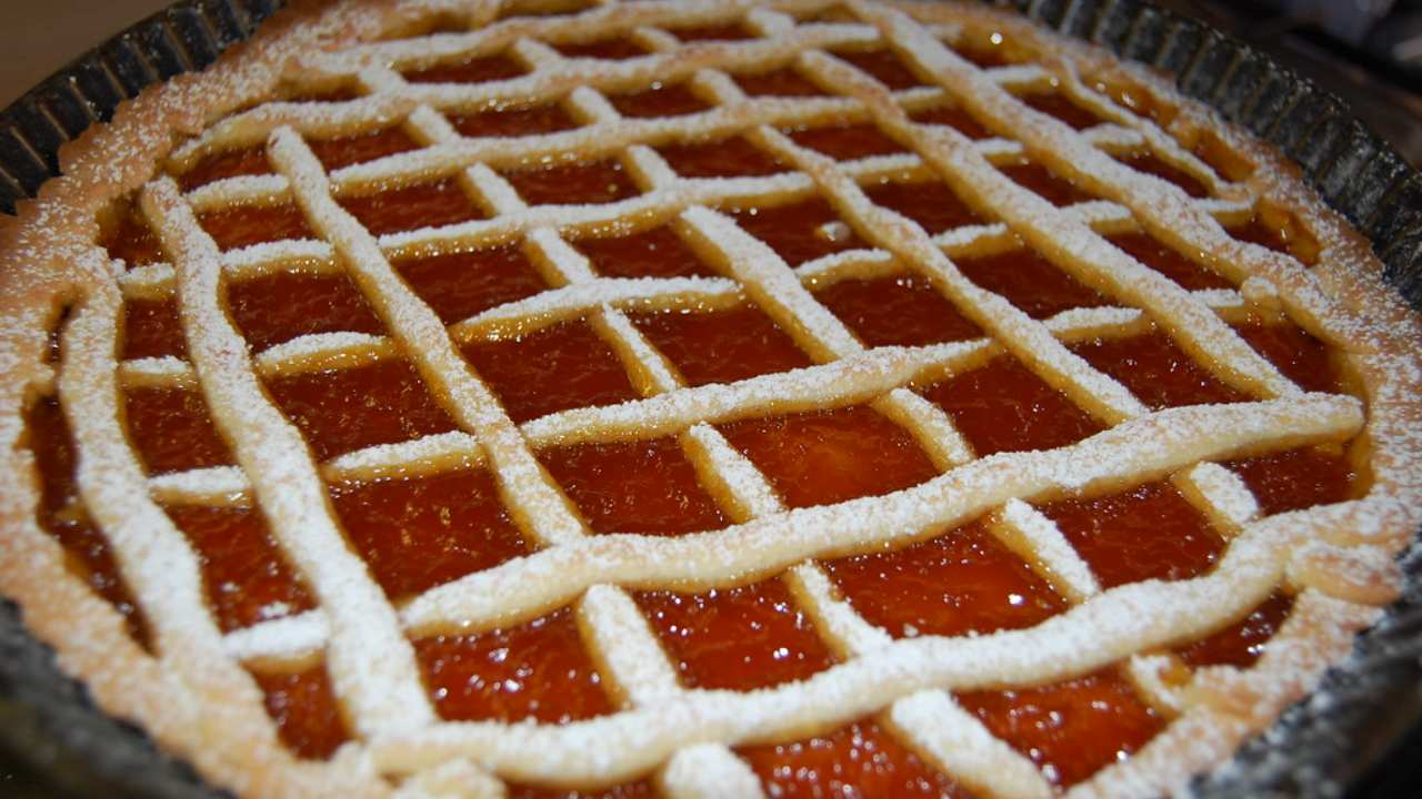 crostata di albicocce la ricetta della domenica