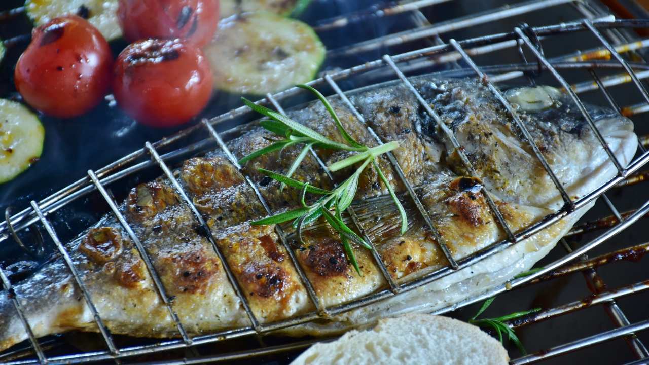 orata al barbecue la ricetta