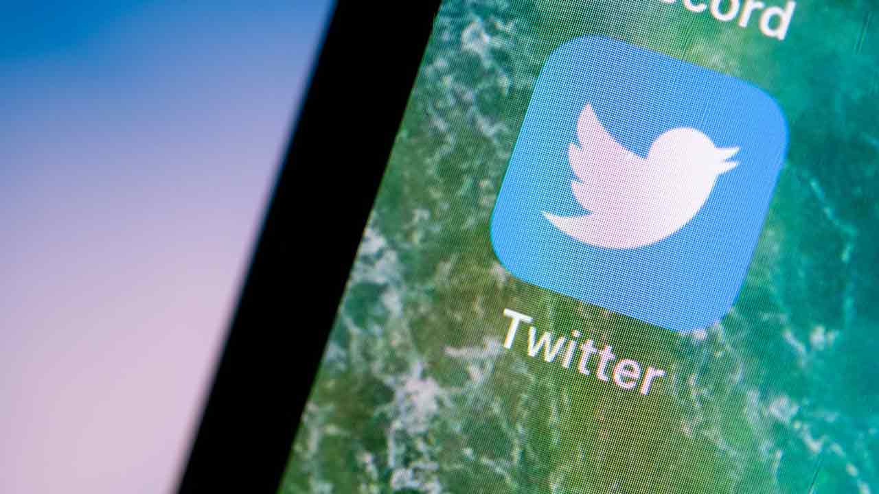 La Russia: "Twitter non rimuove contenuti illegali, lo rallentiamo"