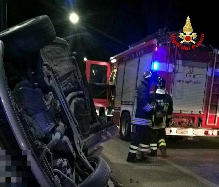 Tragico incidente frontale: morti due uomini di 27 e 44 anni