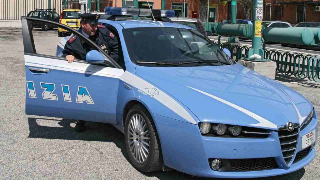 Rapiscono e torturano disabile 25enne: due arresti