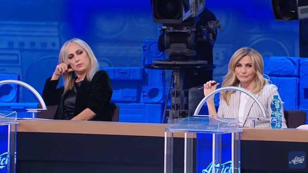 Amici, Maurizio Costanzo si schiera: nella guerra tra Cuccarini e Celentano ha scelto da che parte stare