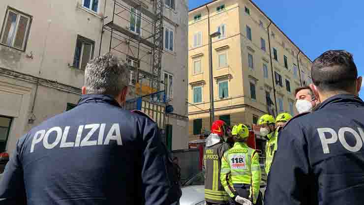 Esplosione in casa a Trieste, morto un giovane, ferita una donna