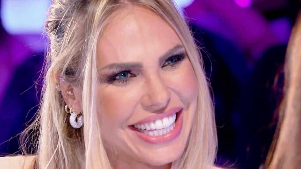 Ilary Blasi - Meteoweek 