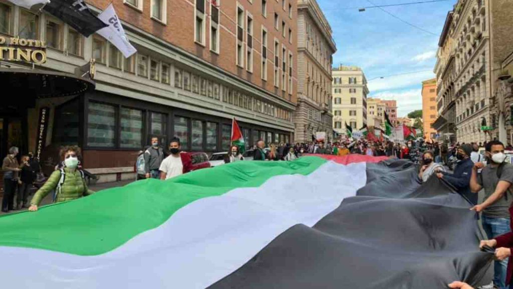 Manifestazioni pro Palestina in tutta Italia nel fine settimana: a Roma migliaia di persone [VIDEO]