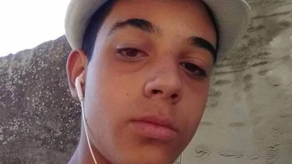 Nicola muore a 16 anni: il trattore che guidava si è ribaltato schiacciandolo