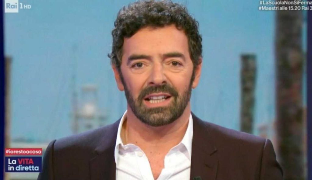 Alberto Matano incredulo, condanna: “Tutto questo fa impressione”