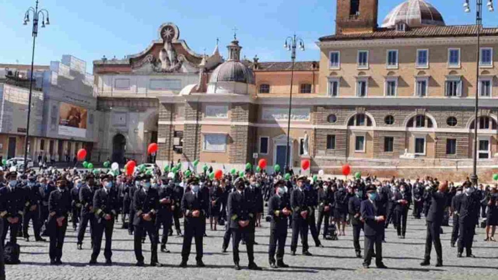“Buon compleanno Alitalia”: i lavoratori della compagnia di bandiera di nuovo in piazza [VIDEO]