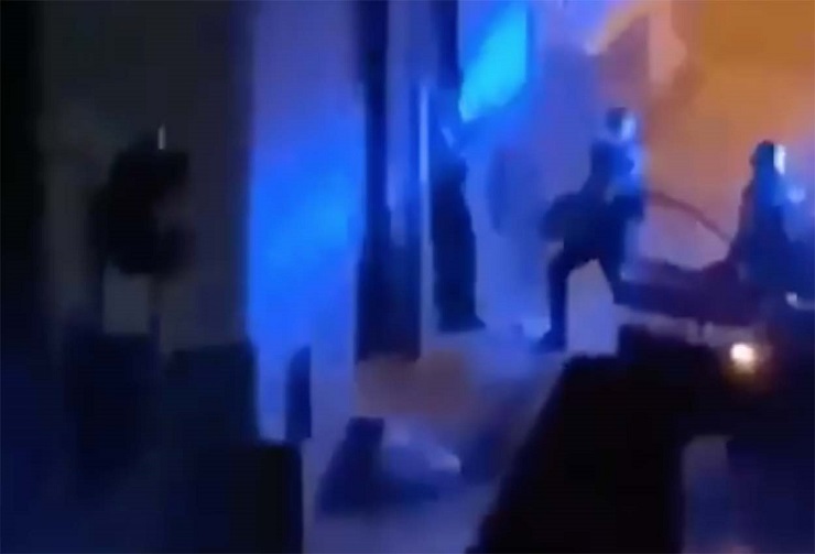 Ragazzo preso a calci dai Carabinieri durante il coprifuoco, al via le indagini [VIDEO]