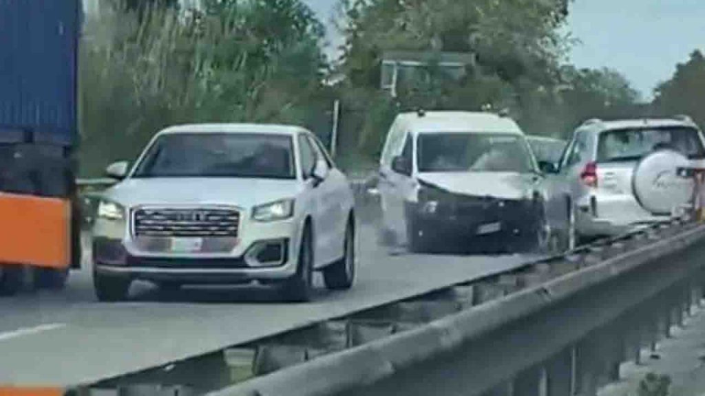 Suv contromano in superstrada, terrore nelle Marche: il video dello schianto [VIDEO]