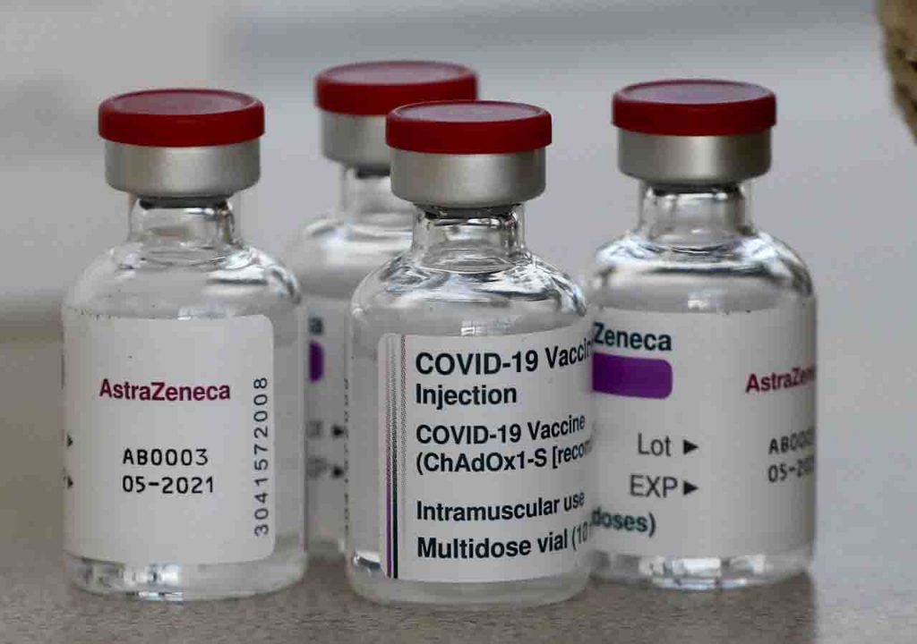 Coronavirus, vaccini: l’Ue non rinnova il contratto con AstraZeneca