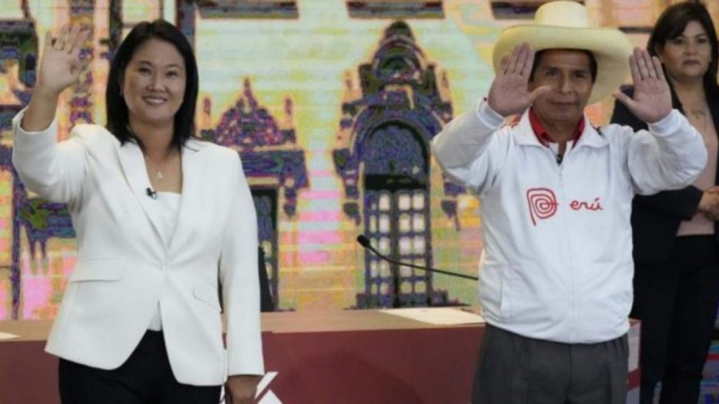 Elezioni in Perù, primi esiti ufficiali: Fujimori in vantaggio su Castillo
