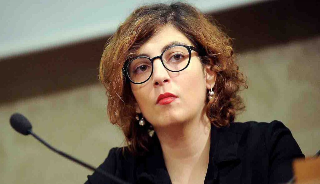 La Viceministro Castelli condannata per diffamazione aggravata per un post su Facebook