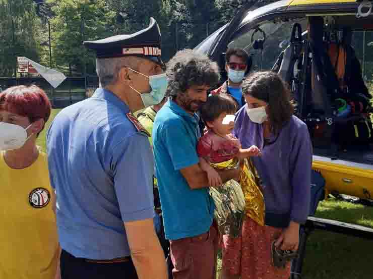 Il piccolo Nicola e il messaggio lasciato dai genitori al bar: “Grazie a tutti”