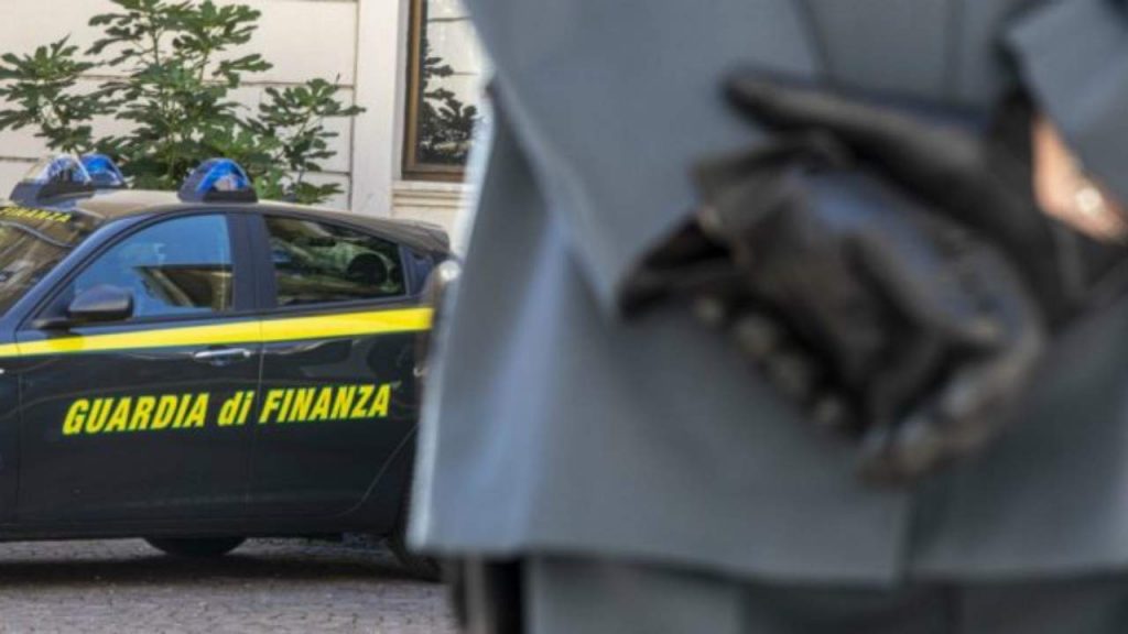 Truffa e concussione, ai domiciliari il sindaco di Trebisacce
