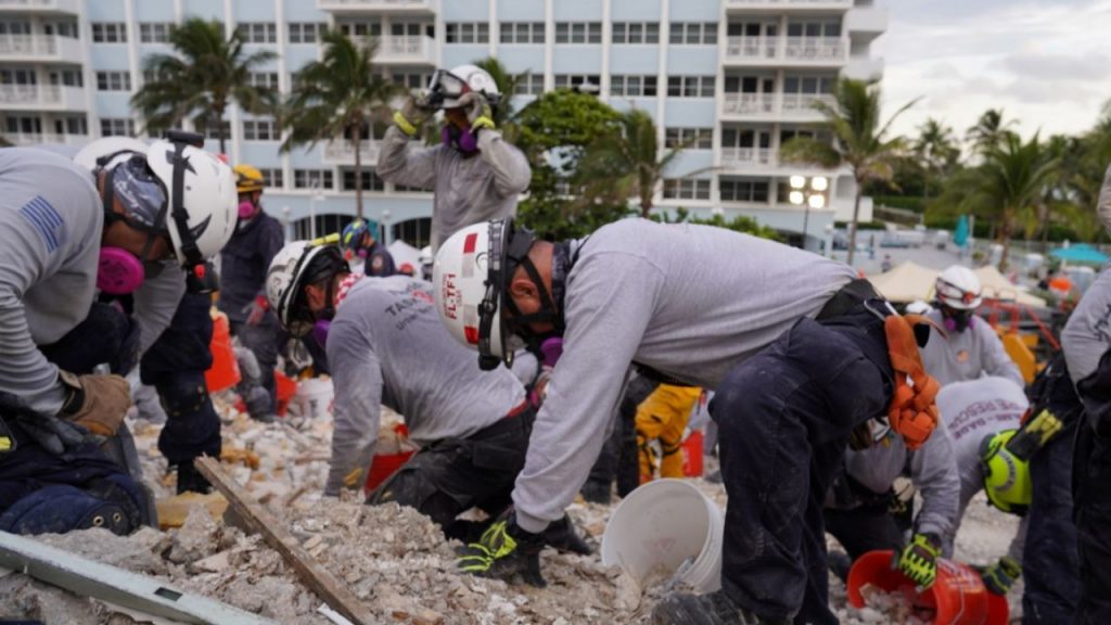 Crollo palazzina a Miami, tra le vittime accertate due bambini di 4 e 10 anni