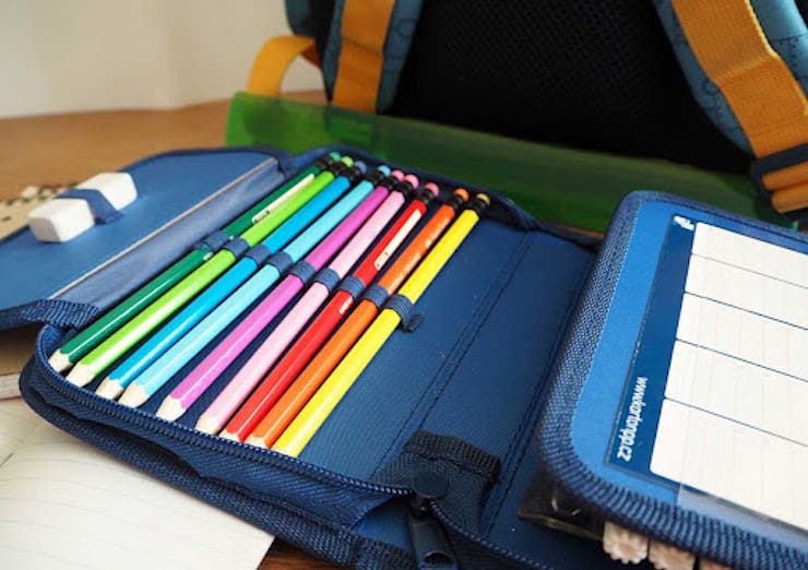 Scuola, aumento vertiginoso dei prezzi di libri e accessori scolastici