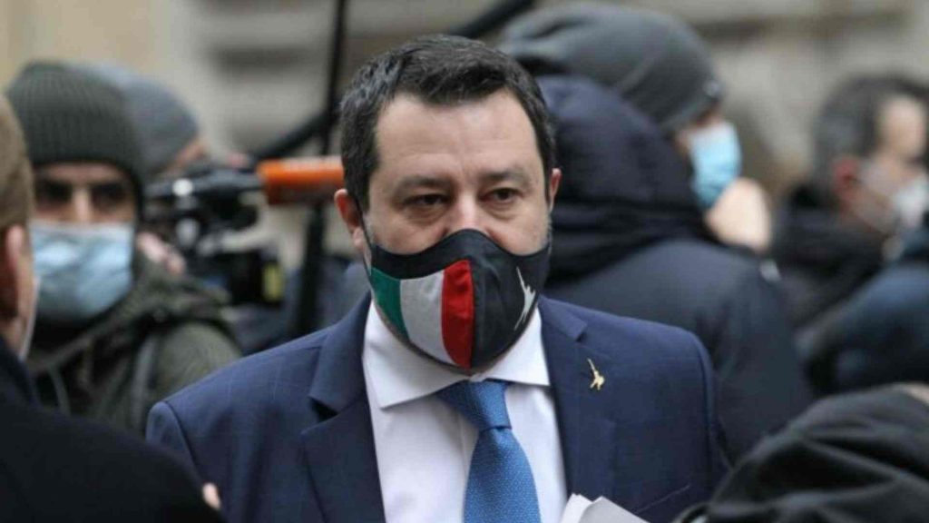 Il voto sul Green Pass spacca la maggioranza. Ma Salvini rassicura: “Il governo è saldo”