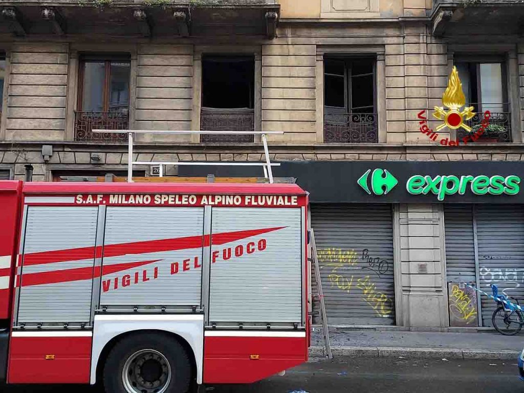 90enne uccisa con un colpo alla testa: l’assassino poi dà fuoco all’appartamento