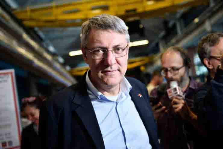 No Green Pass, assalto alla sede di Cgil. Landini: “Non ci fanno paura”