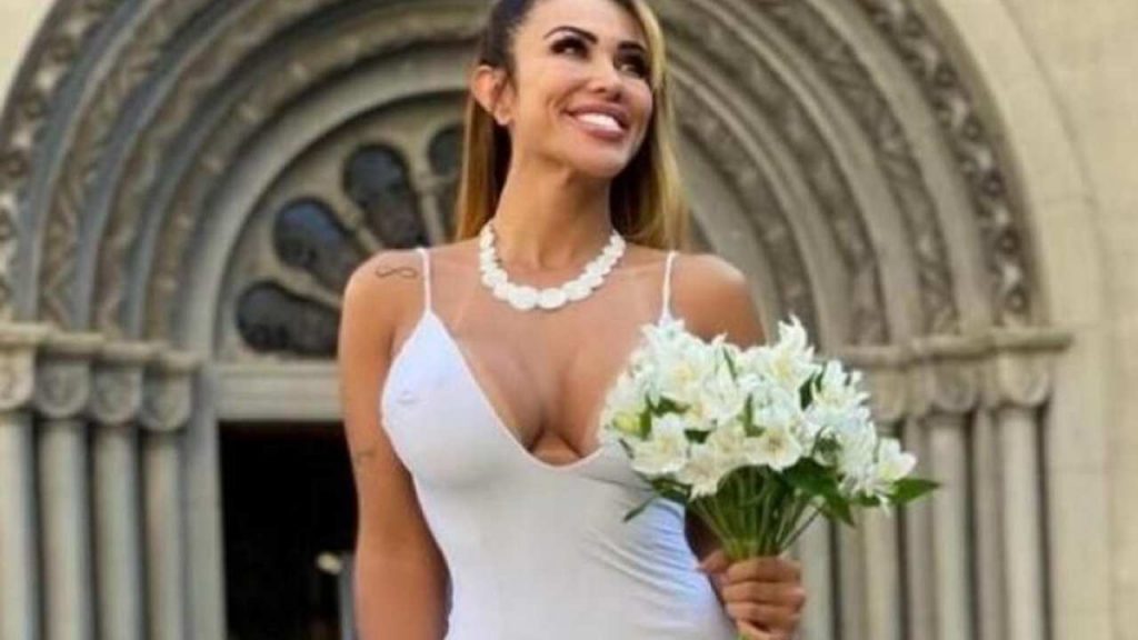 Si era sposata con se stessa,