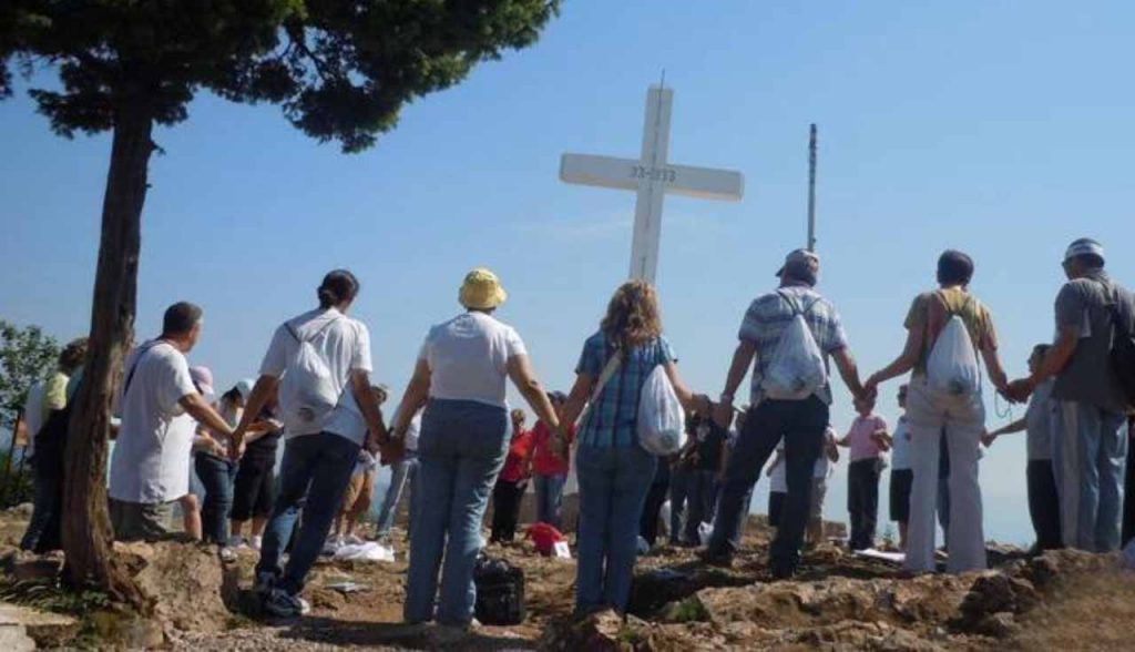 Focolaio di Medjugorje si allarga, il bilancio sale a 100 positivi