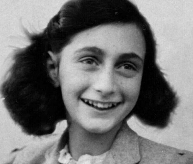 Anna Frank sorridente