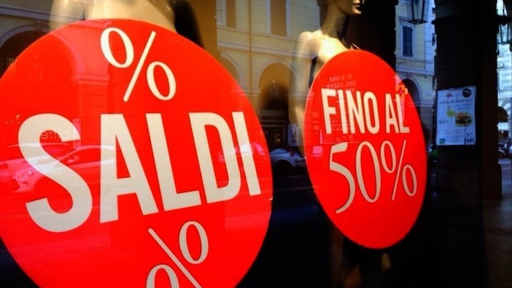 È tempo di saldi! Ecco quando inizieranno quest’anno: il calendario