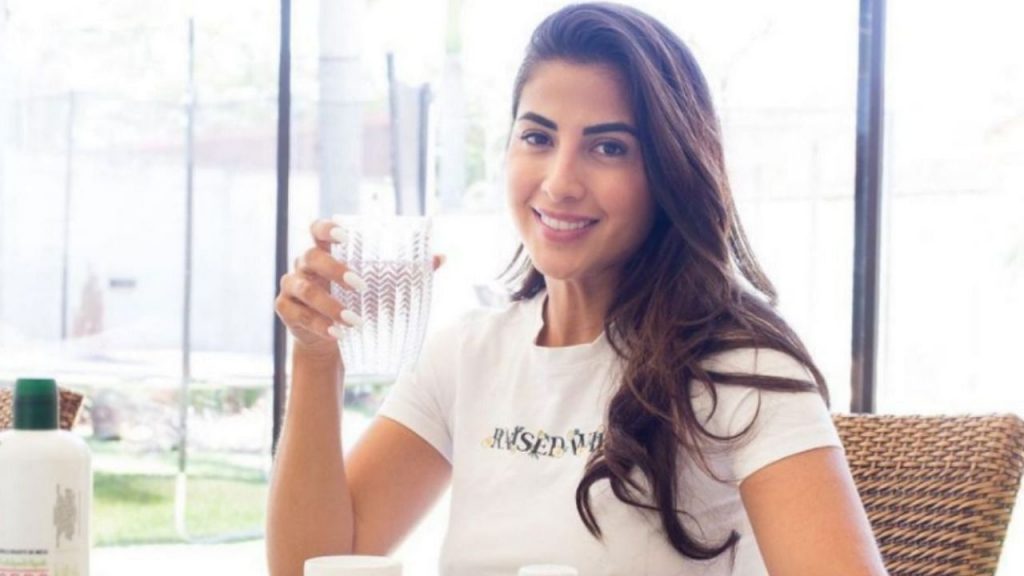 Modella e influencer vittima di una sparatoria. Addio commosso del marito