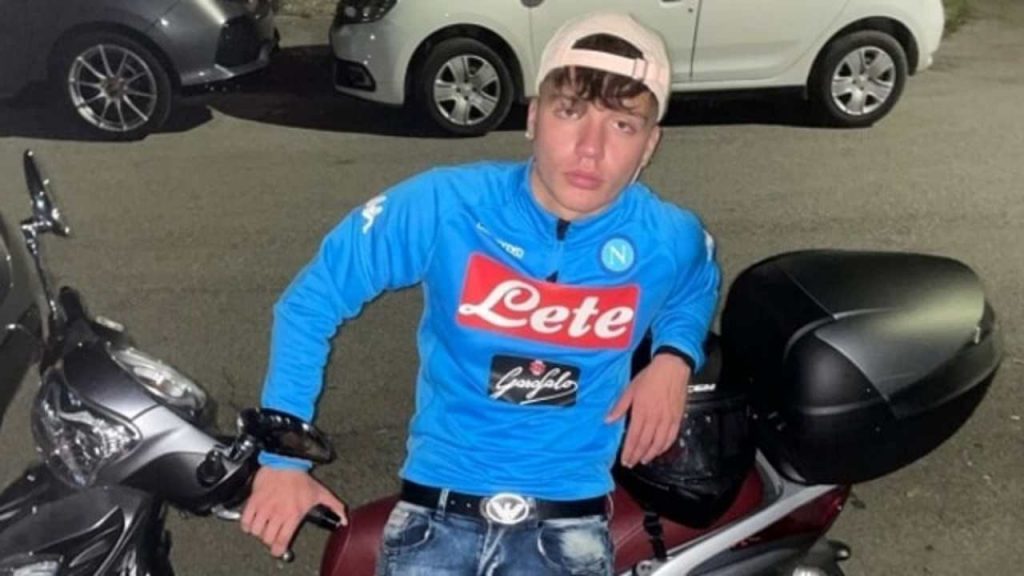 Pietro muore a 17 anni nell’auto dei suoi, l’amico rapper:«Quei due erano finti amici»