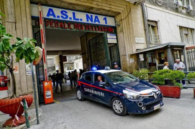 Sparatoria nella notte davanti all’ospedale: esplosi dieci colpi di pistola
