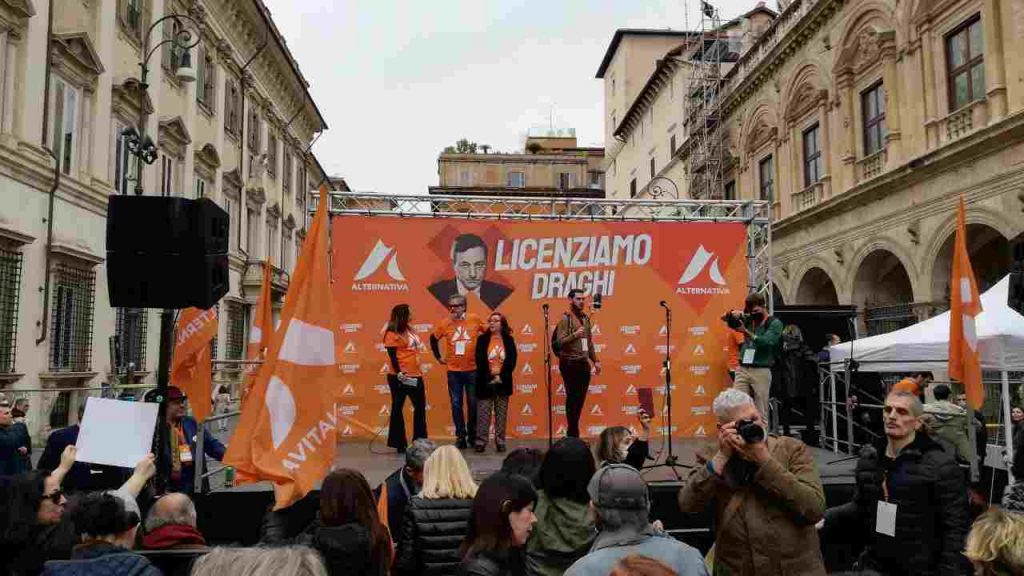 Alternativa in piazza per “licenziare” Mario Draghi [VIDEO]