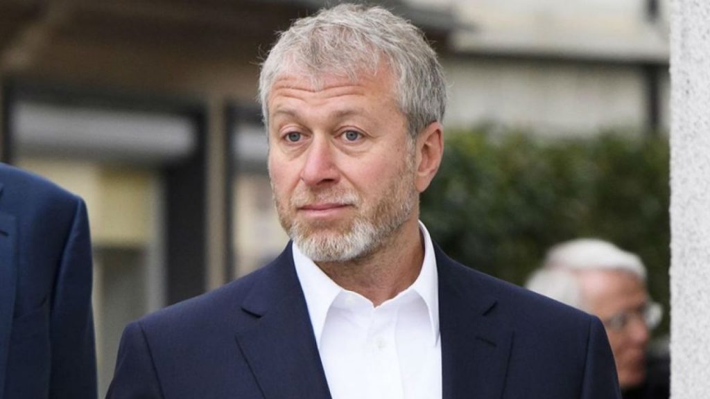 Ucraina: Abramovich ha incontrato l’ex-cancelliere tedesco Schröder