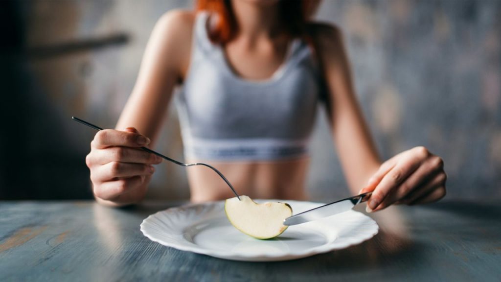 I disturbi alimentari sono in aumento per colpa della pandemia